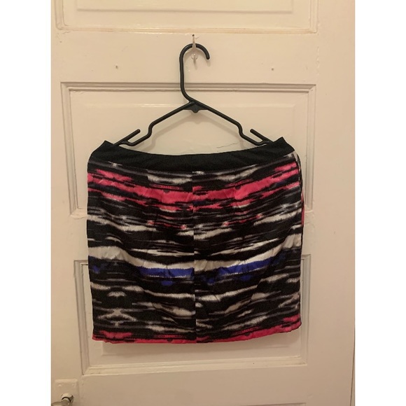 Bebe Multicolor Zip Front Mini Skirt Size S - Picture 2 of 3